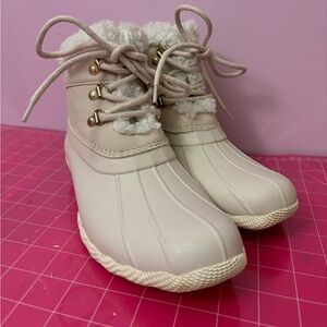 White Sperry boots